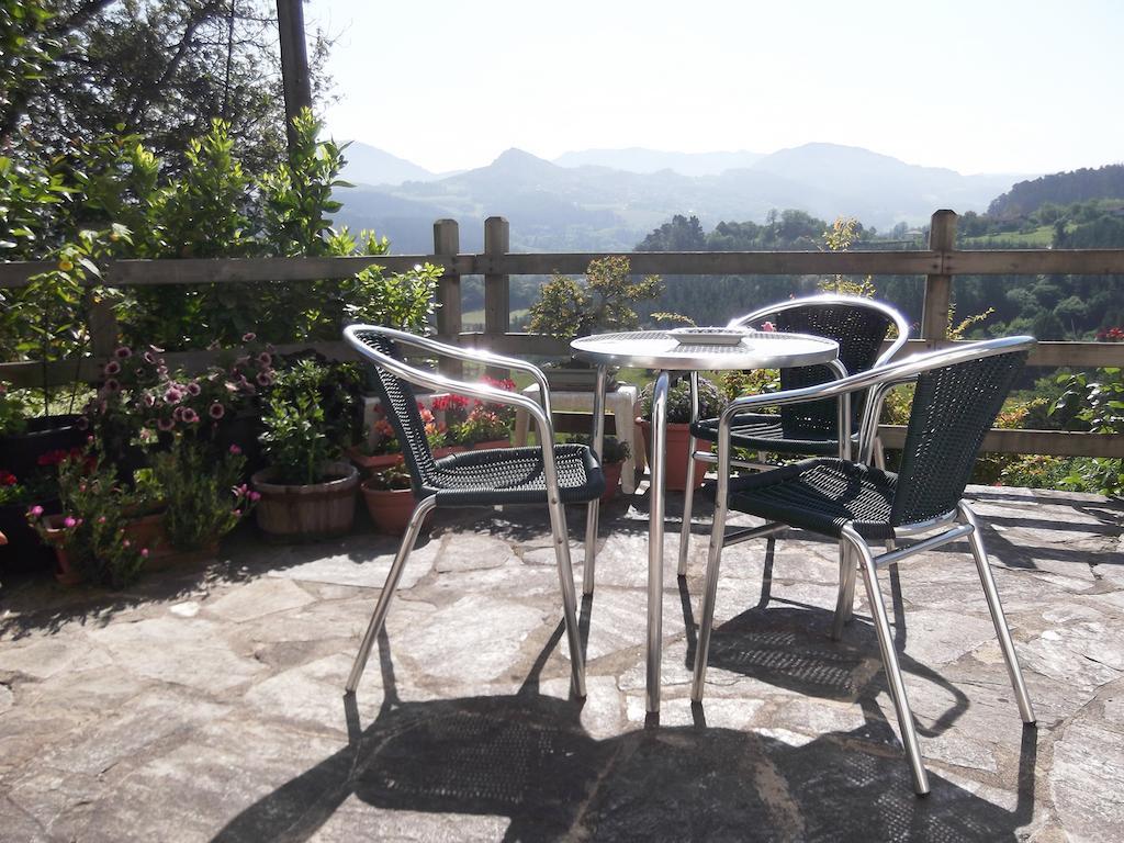 Casa Rural Madariaga Hotel Artea Buitenkant foto