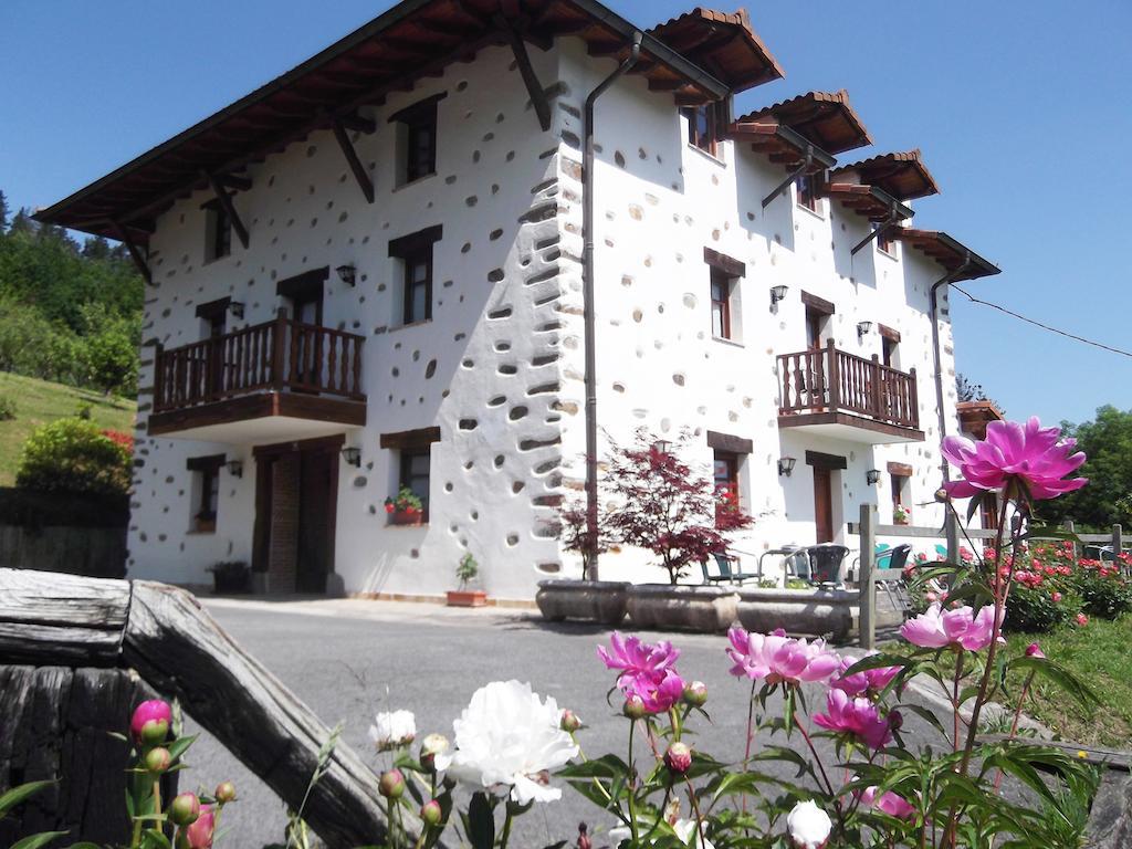 Casa Rural Madariaga Hotel Artea Buitenkant foto